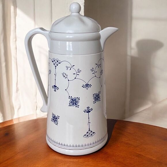 Vintage AK Das Finlandia Blue White Floral Pattern Thermal Vacuum Carafe 1.0L - Picture 5 of 16